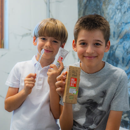 Iegādājieties 3 Ina Dent-All Zobu Pastas, saņemiet 1 Dūmu koka Mutes Skalošanas līdzekli bez Maksas