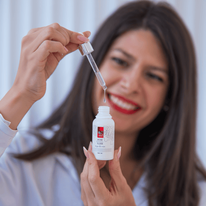 Intensīvs Pretnovecošanās Sejas Serums ar Organisko Rožu Eļļu – Rose Elixir