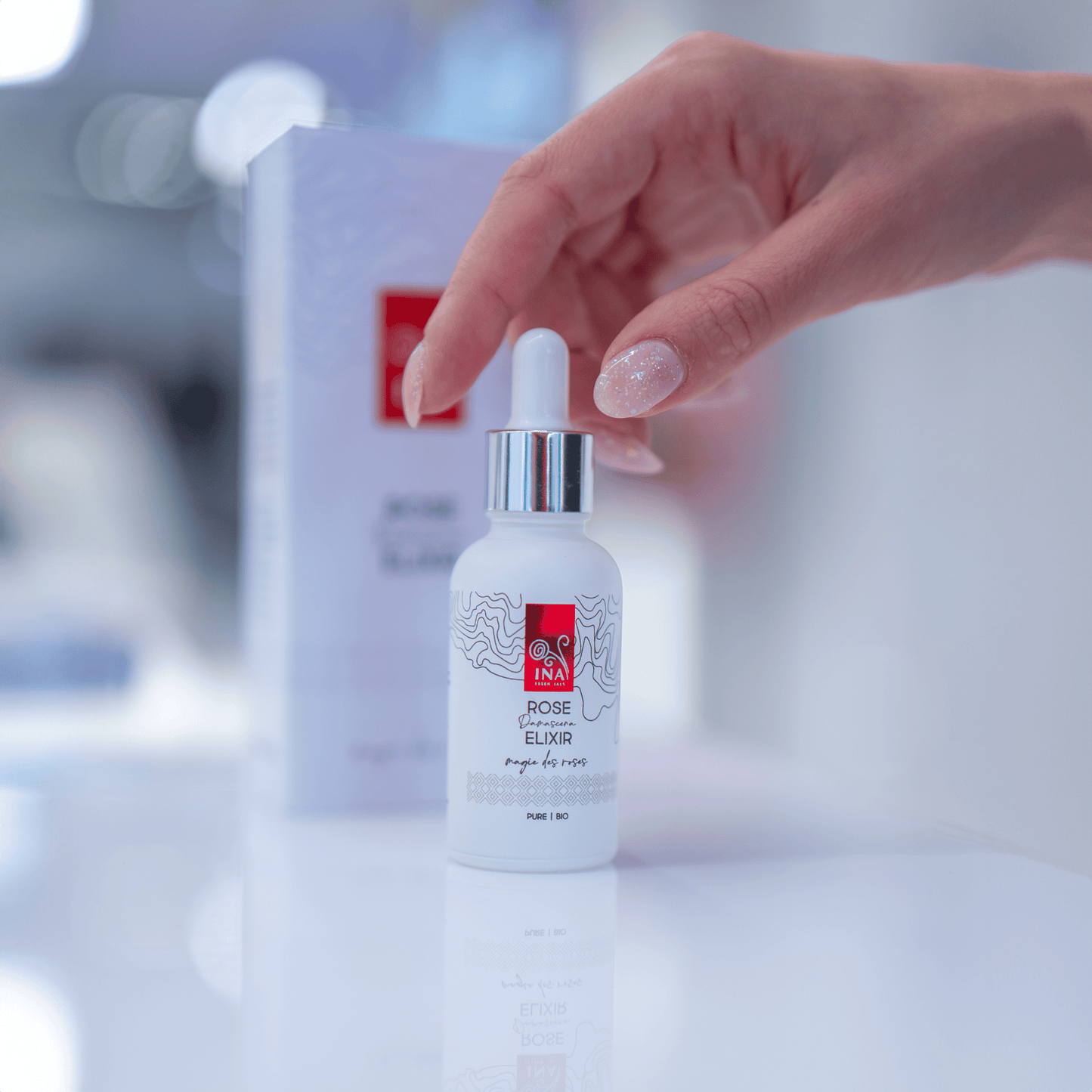 Intensīvs Pretnovecošanās Sejas Serums ar Organisko Rožu Eļļu – Rose Elixir